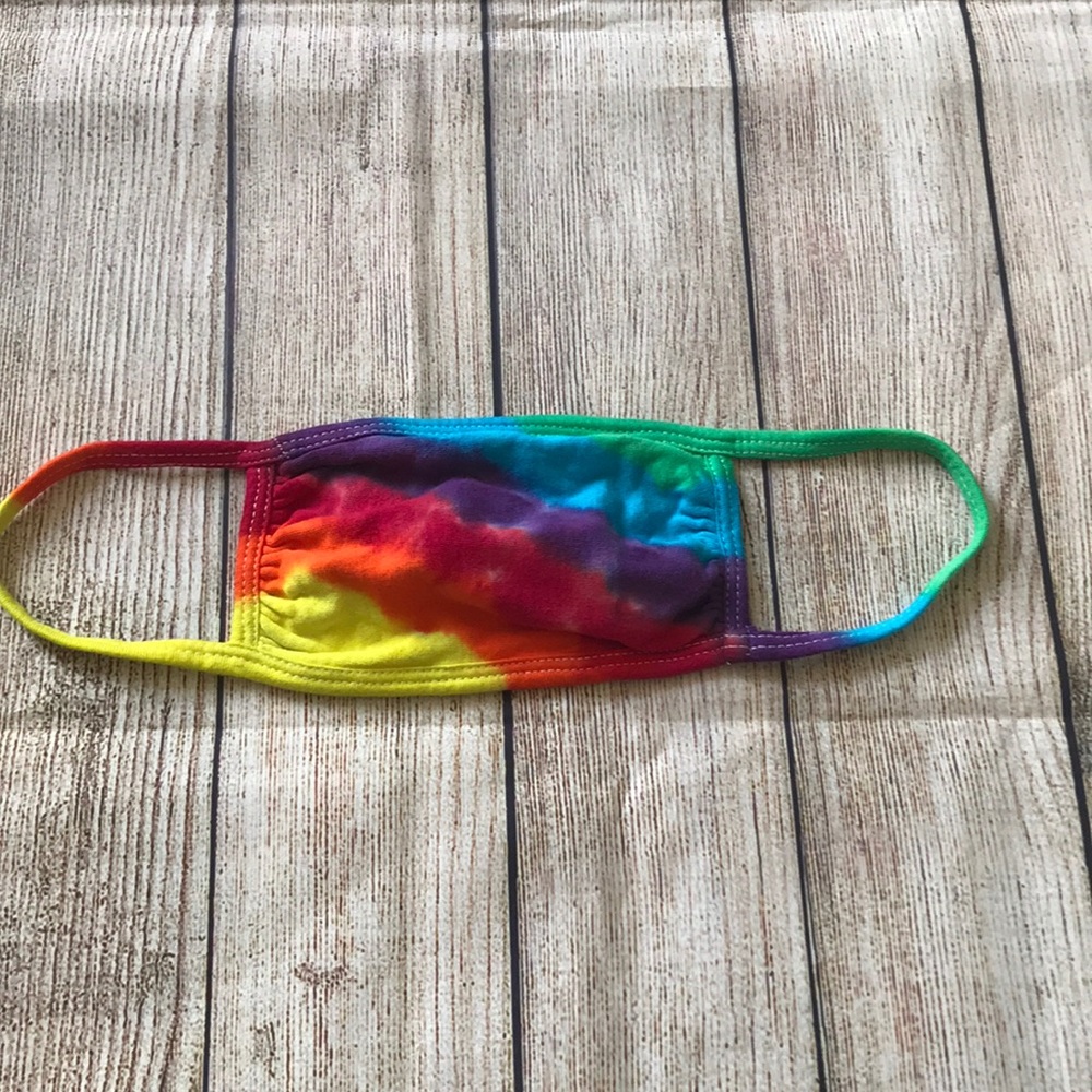 Tie-dyed face mask